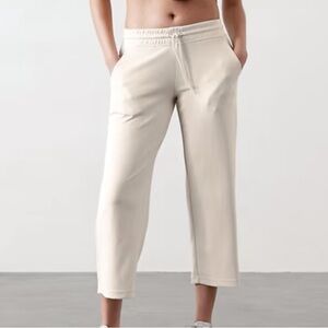 Athleta Seasoft Mid Rise Straight Crop Pants Cream Medium Petite